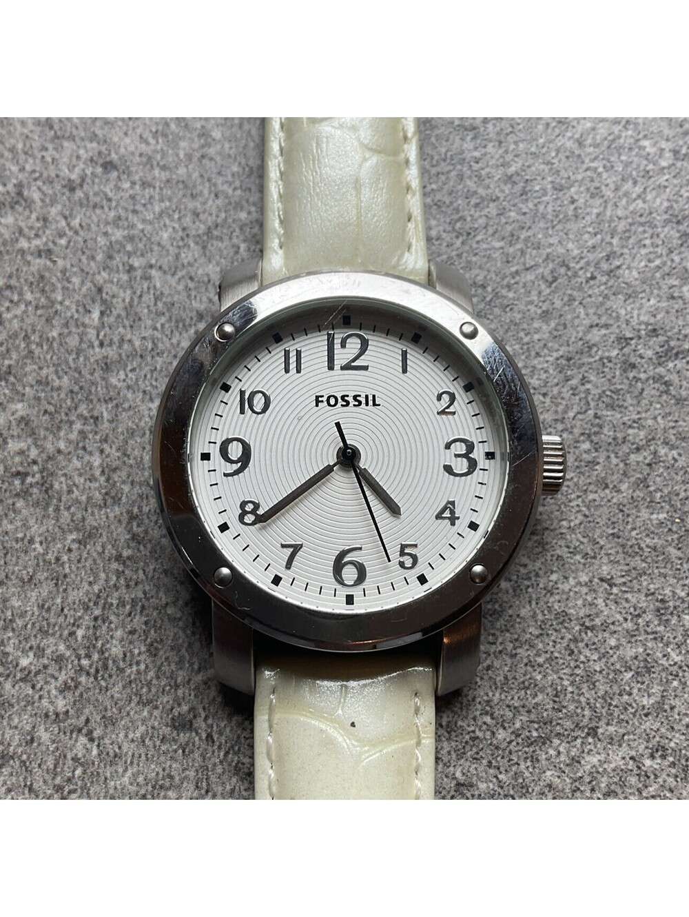 Beautiful Fossil Womens Watch 34mm Stainless Steel Case W/White Leather Band B-Q